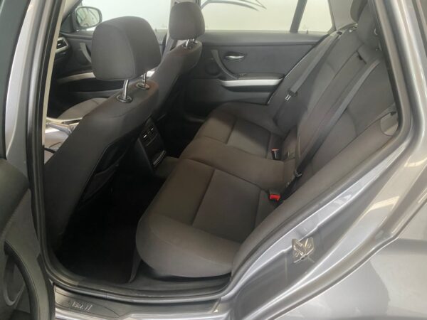 BMW 318i Touring - Imagen 9