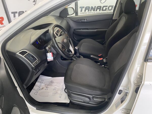 HYUNDAI I20 1.4 CRDI - Imagen 5