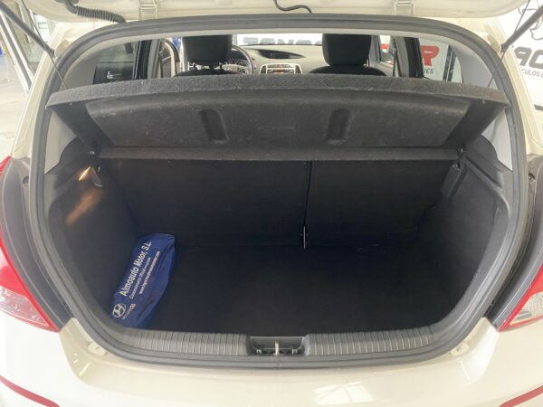 HYUNDAI I20 1.4 CRDI - Imagen 10