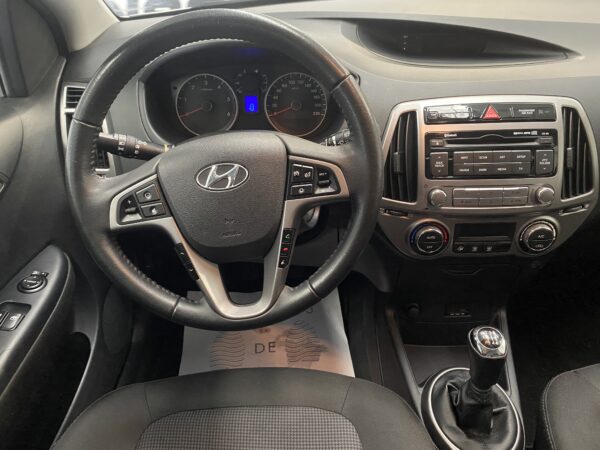 HYUNDAI I20 1.4 CRDI - Imagen 7