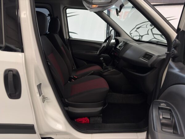 FIAT DOBLO 1.3 MULTIJET - Imagen 6