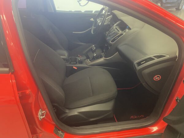 FORD FOCUS 1.6 TDCi - Imagen 6