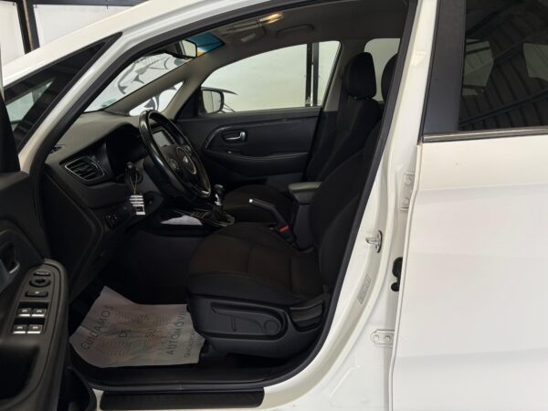 KIA CARENS 1.6 GDI - Imagen 5