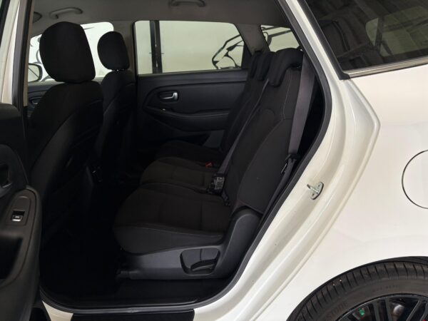 KIA CARENS 1.6 GDI - Imagen 8